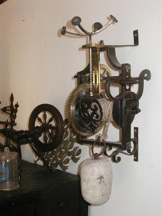 Antichit Bianchi Roberto,il camino antico in pietra e marmo,Le Ville di Monterchi (Arezzo), CAMINI ANTICHI, MATERIALI DA RECUPERO,alari antichi,pavimenti antichi in cotto,tegole e coppi antichi, ferro battuto,rame antico,portali antichi in pietra e marmo,orci antichi in cotto dell'Impruneta,fontane, statue e colonne antiche in pietra antica e marmo antico,materiali di recupero,coppi antichi,cancelli in ferro battuto,cassaforte antica,caminetti antichi,accessori per il camino,presso la Madonna del Parto.
